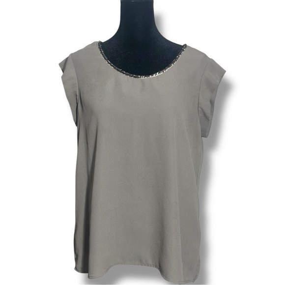 PLEIONE Women's Small Beaded Neckline Flowy Elegant Gray/Green Short Sleeve Top - Picture 2 of 16